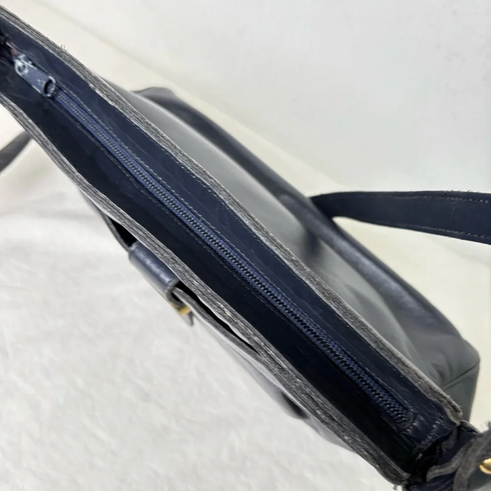 ETIENNE AIGNER Vintage Navy Blue Pleated Leather Shoulder Bag Purse Classic - Picture 15 of 17